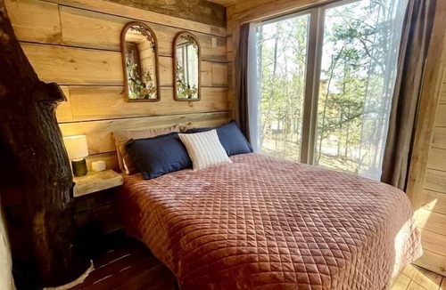 Boles Cabin | Rustic Tree House Nestled in the Heart of Ouachita National Forest, Arkansas