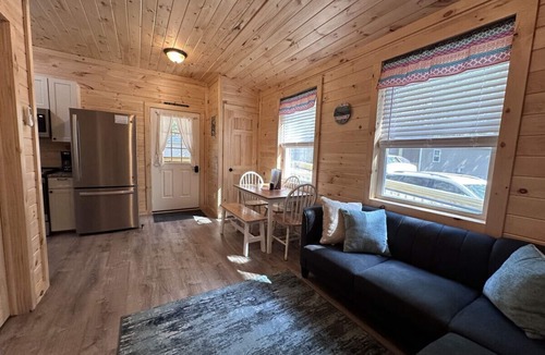 Town Hill Cottage | Saddleback Summerhouse-Serenity! Close to Acadia!