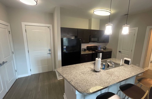 Old West Broad Neighborhood Apartment | Savannah 1-Bed Apt w/Pool and Gym