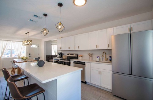 Bay Esplanade House | Sea Glass Beach Compound
