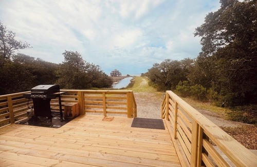 Buxton House | Sea La Vee Waterfront 4BR Retreat in Buxton, NC