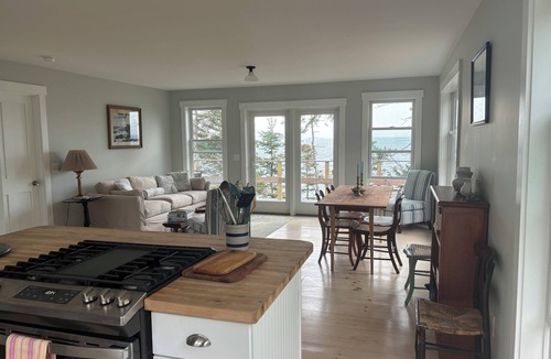 Tenants Harbor Cottage | Seaside cottage with stunning views