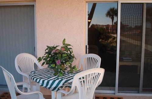 St. Augustine Beach Condo | SEASIDE ESCAPE ON ST. AUGUSTINE BEACH - WHERE OLD IS NEW AGAIN!