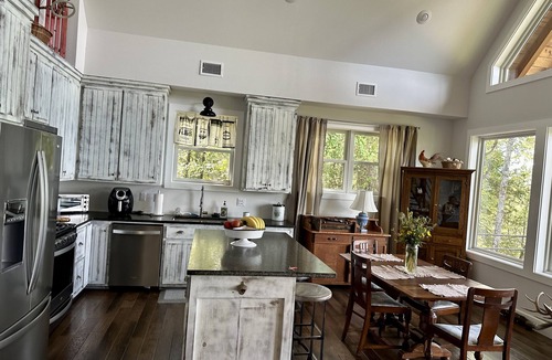 Dardanelle Cabin | Secluded Chickalah Mt. retreat overlooking beautiful Harkey Valley!