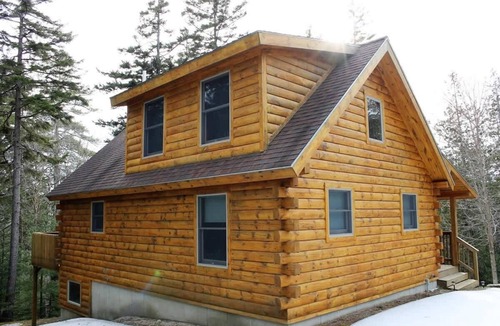 Sullivan House | Secluded Log Cabin by Saltwater Cove - Wildlife Haven