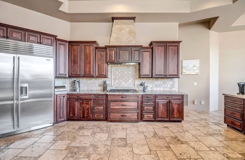 Oak Creek House | Sedona Luxury Retreat: Spacious 4BR home in Village of Oak Creek with stunning red rock views.