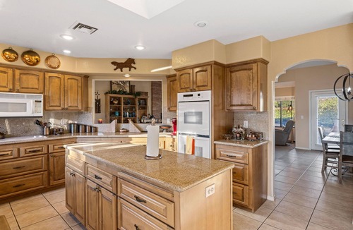 West Sedona House | Sedona Red Rock Views and Dogs are welcome