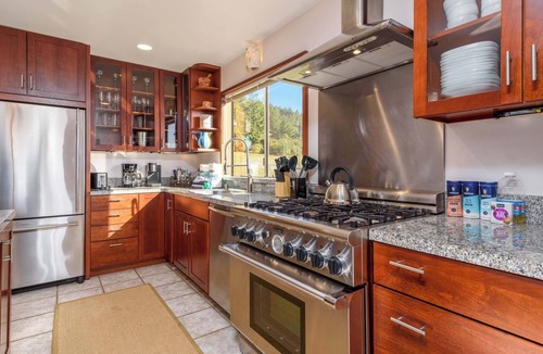 Sea Ranch House | Serene 3 BDRM with Hot Tub & EV Charger