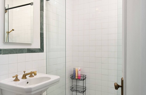Westlake Apartment | Serene studio with AC in vibrant Los Angeles neighborhood
