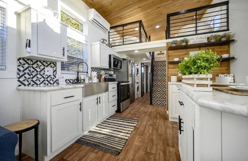 Clayton Cabin | Serene Tiny Home Retreat with Sunrise Lake & Mountain Views in Pushmataha County, Oklahoma