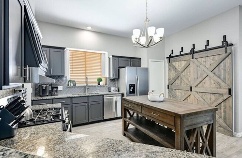 Wells Branch House | `Silverwood` Pet-Friendly! Fire Pit! Near Domain!