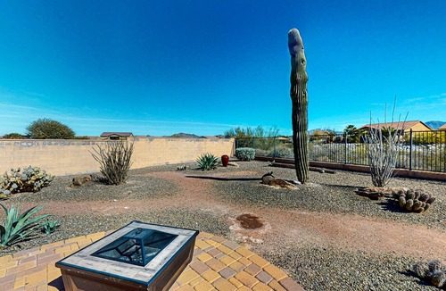 Montecito in Estrella House | Single-level mountain view retreat with fenced yard, washer/dryer, & AC