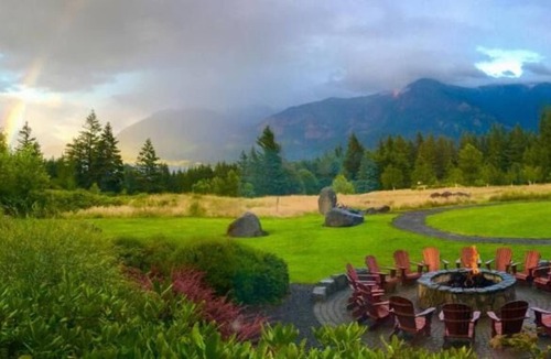 Stevenson House | Skamania Lodge! Onsite Pool, Golf, Zip Line, Parking, Hot Tub