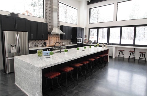 Angel Fire House | Ski in/ski out, King Beds, Theater Room, Hot Tub