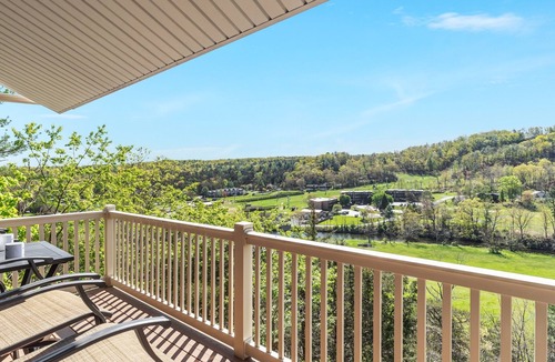 Basye House | Sky Mountain Chalet/Bryce Views/Ski, Bike, & Golf