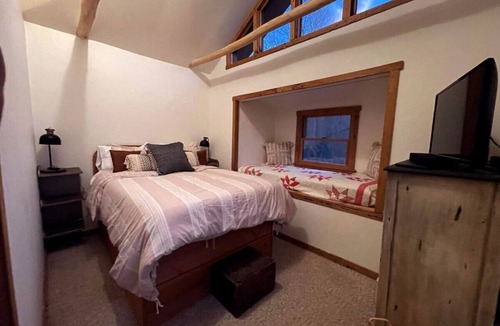 Bellepoint Other | Small cabin on private 400 acre mountaintop farm!