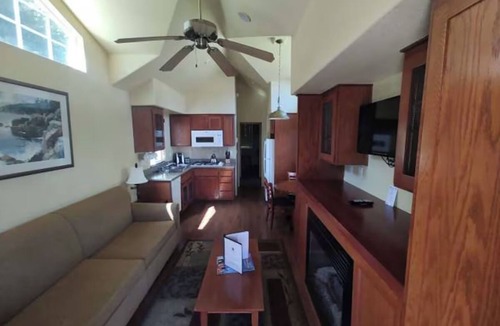 Point Arena Villa | Soak in Refreshing Coastal Breezes From This Inviting Room Designed for Families
