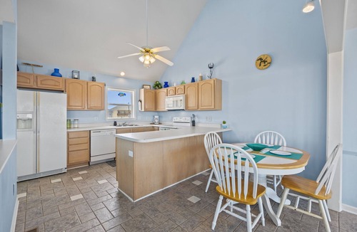 North Topsail Beach House | Sounds Like Fun - Relax Soundside with Your Pet!