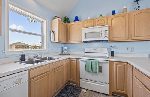 North Topsail Beach House | Sounds Like Fun - Relax Soundside with Your Pet!