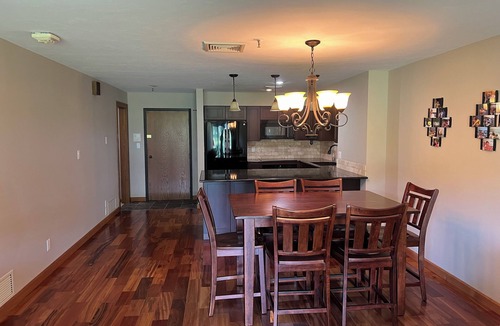 Shangri-La Estates Condo | Spacious 2 BR/2BA Condo at Vista Towers Shangri La
