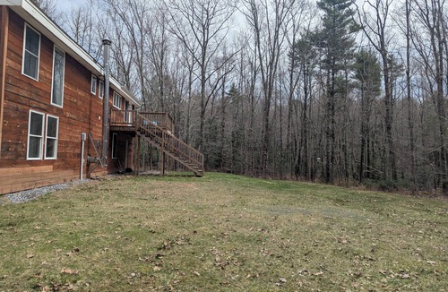 Boothbay House | Spacious 3 bedroom home in a quiet, woodsy, setting in gorgeous Boothbay, Maine