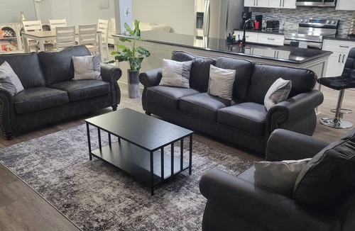 Texarkana House | Spacious 5-bedroom 2 Story space, to accommodate all of your needs