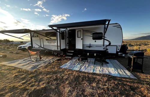 Questa House | Spacious Camper on a Llama Rescue Ranch with Stunning Views near Questa, New Mexico