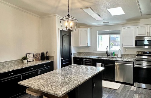 Phoenix House | Spacious Desert Hills Home with Scenic Views - Sleeps 8