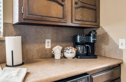 South Tulsa House | Spacious Four Bedroom House in South Tulsa w/Backyard - Close to everything!