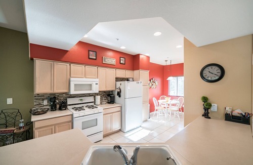 Arrowhead Ranch Condo | Spacious Glendale Condo/Great location/Pool&Spa