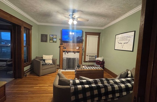 Barboursville House | Spacious Historic 5-bedroom house in charming Barboursville with AC