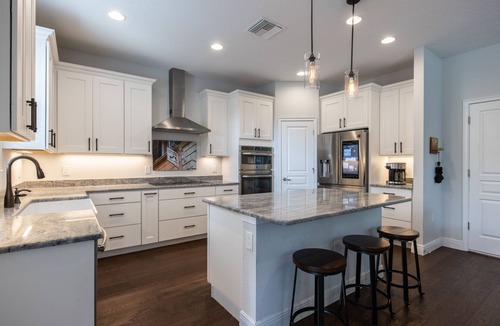 North Hyde Park House | Spacious Luxury 5BR Home North Hyde Park I Downtown - Perfect for Groups