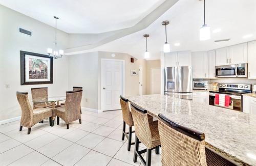 Lakeland House | Spacious & Private North Lakeland Getaway w/Pool - 50 Minutes to Disney!