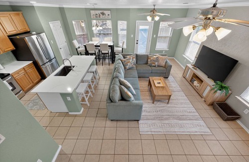 Arboretum House | Spacious SA Home Airport, Stone Oak, & Downtown