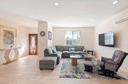 Poway House | Spacious Single Level Home In Poway