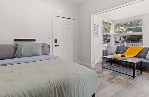 Ybor City Apartment | Spacious Studio Flat in Cigar City with Parking