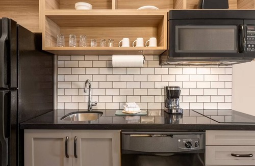 North San Antonio - SAT Hotel | Spacious & Stylish Suite Perfect for Travelers Exploring San Antonio Sights