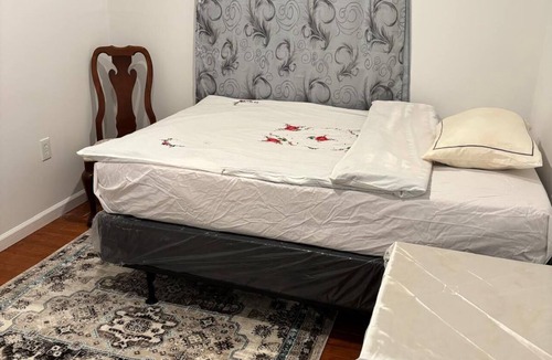 Friendly House | Spacious Walkout Basement Suite Near National Harbor & DC