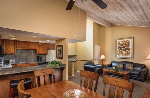 Flagstaff Resort | SPECIAL PRICING! 2-bedroom resort in Flagstaff, Arizona with mountain view