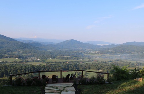 Sevierville Cabin | Spectacular 360° Valley Views! 10min to Pigeon Forge, HotTub/PoolTable