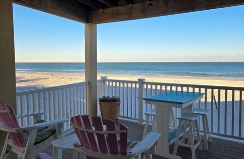 Treasure Island House | Spectacular Oceanfront condo on the Sands of Treasure Island
