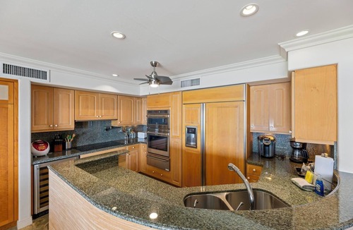 Downtown Lahaina House | Spectacular, Oceanfront 3 bedroom + den, AC, pool, sleeps 7.