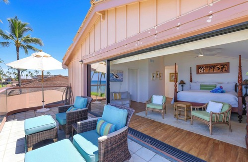 Downtown Lahaina House | Spectacular, Oceanfront 3 bedroom + den, AC, pool, sleeps 7.