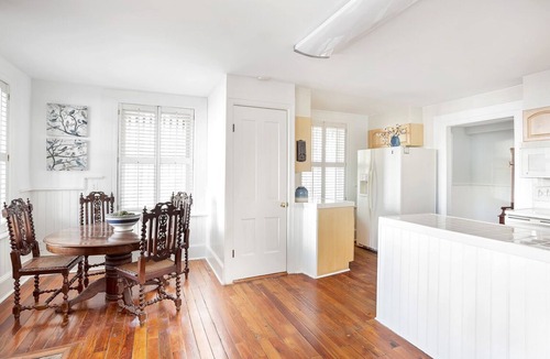 Historic District - North House | Sprawling Downtown Estate with Courtyard & Private Parking by Lucky Savannah