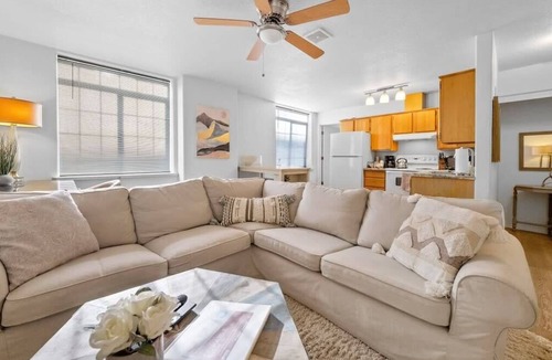Downtown Vancouver Apartment | #StayInMyDistrict Downtown Loft2
