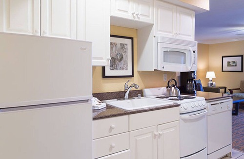 Carlsbad Village Condo | Steps from Beach **May 29th - June 5th** Wheelchair Accessible - Sleeps 4