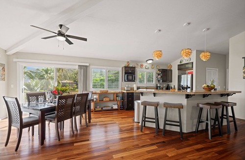 Kilauea House | STEPS FROM STUNNING MOLOAA BAY