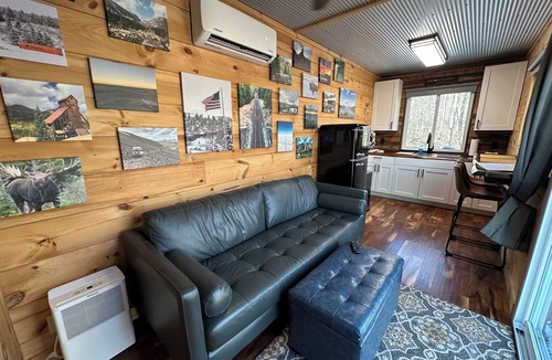Stanton Cabin | STOP SCROLLING!-HOT TUB-HIGH SPEED WIFI-SUPER CLEAN-NATURAL BRIDGE-NADA TUNNEL