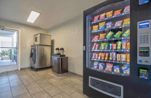 Albuquerque Hotel | Studio 6 Albuquerque NM Midtown