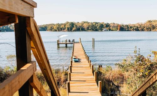 Weems House | Stunning waterfront on bluff with sauna firepit